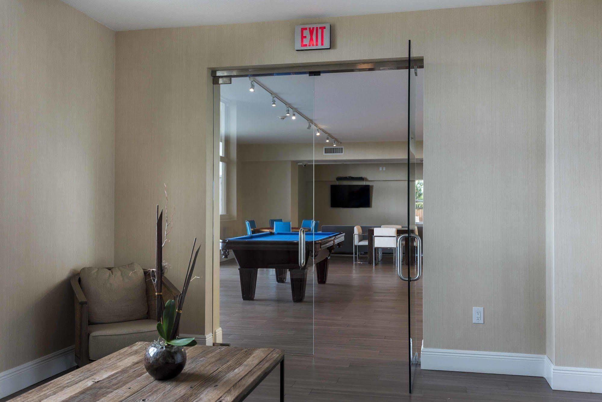 Dharma Home Suites Miami At Brickell ภายนอก รูปภาพ
